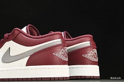 553558-615 1 White Jordan Low Bordeaux 1121